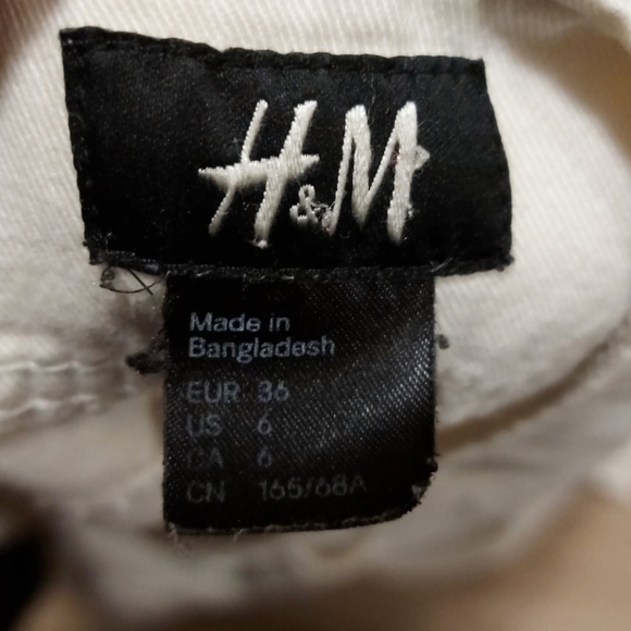 H&M White Capris - Picture 5 of 5